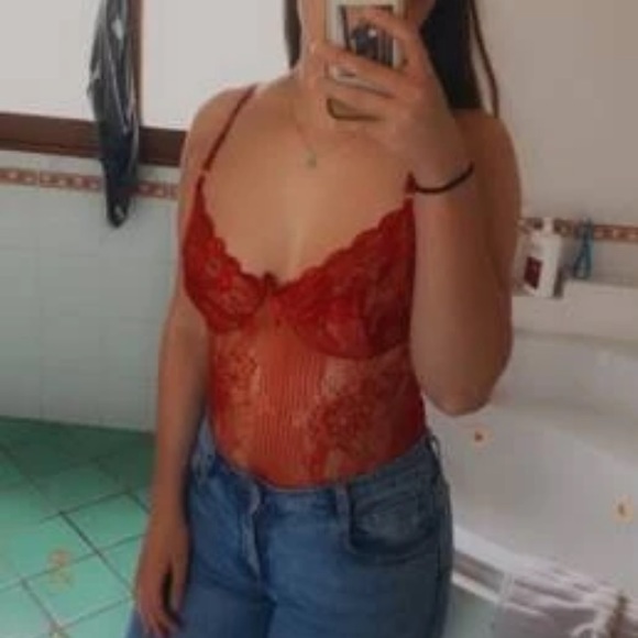 Red Floral Lace Teddy Bodysuit - Picture 4 of 9